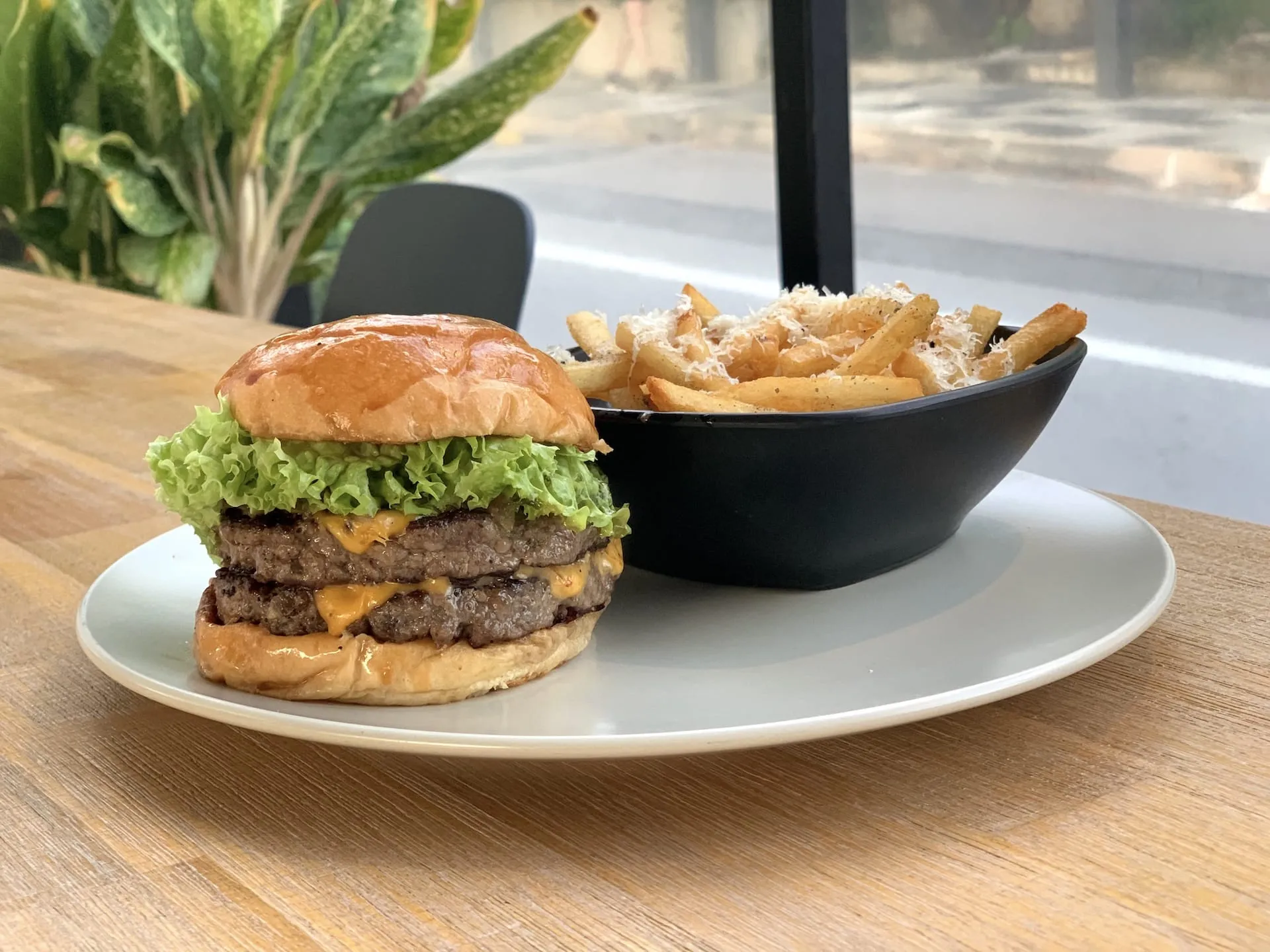 Basic Burger at BurgerLabo