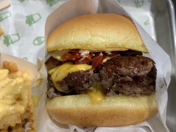 Double SmokeShack, Shake Shack Jewel, Singapore