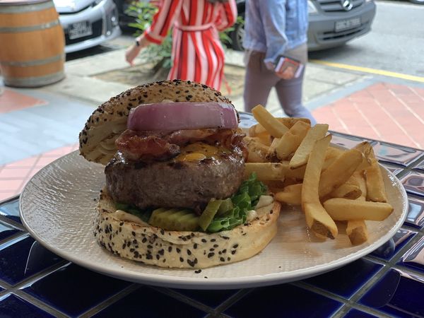 Signature Cheese Burger, The Market Grill, Singapore